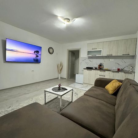 Apartment Airport Dd Mitrovici  المظهر الخارجي الصورة