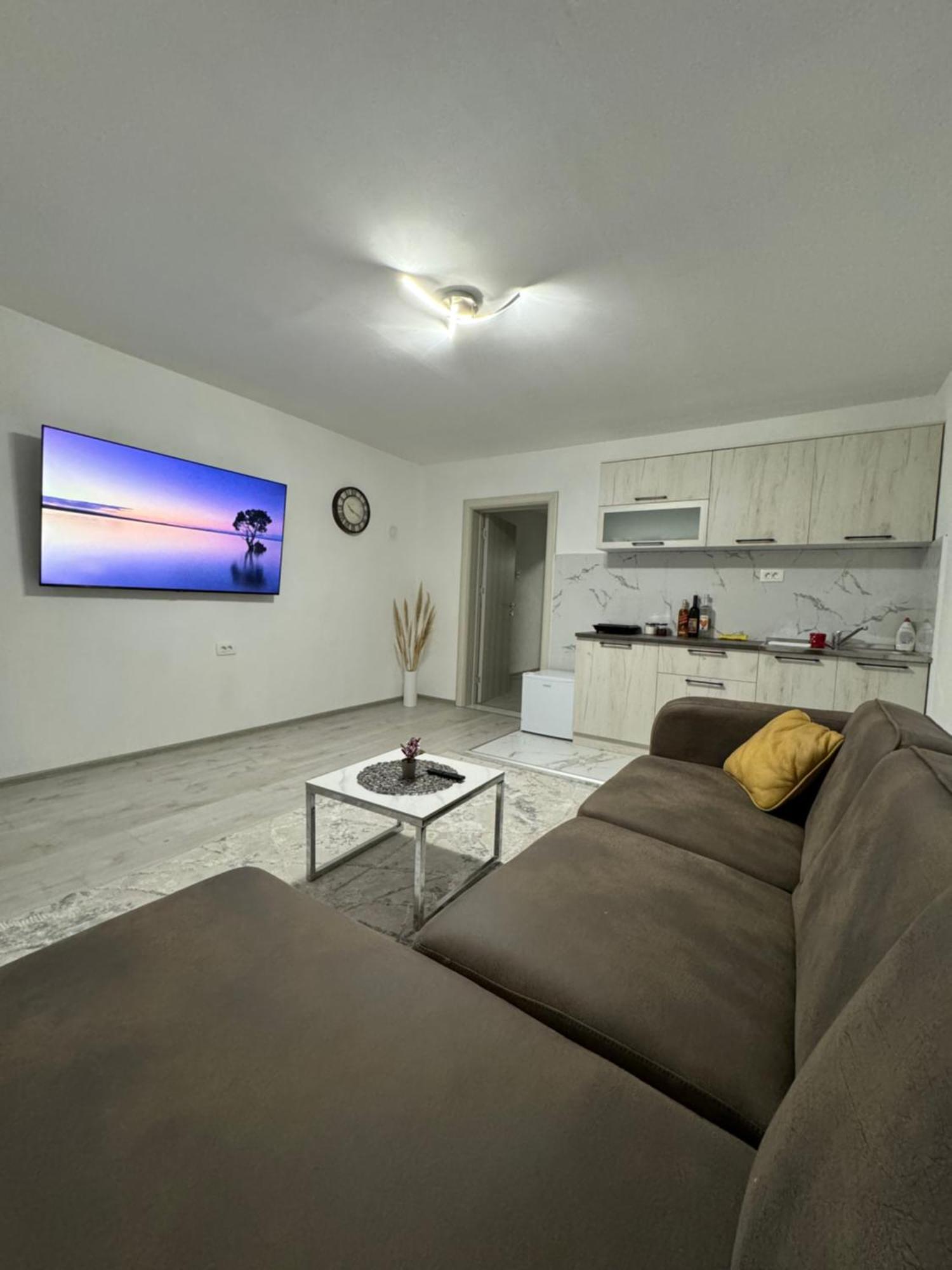 Apartment Airport Dd Mitrovici  المظهر الخارجي الصورة